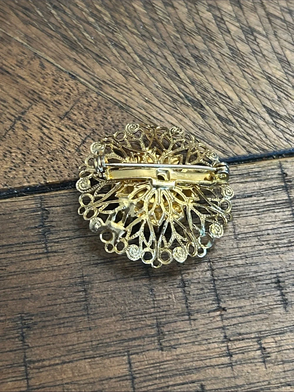 Vintage Gold Filigree Crystal Flower Brooch - Clear Stones